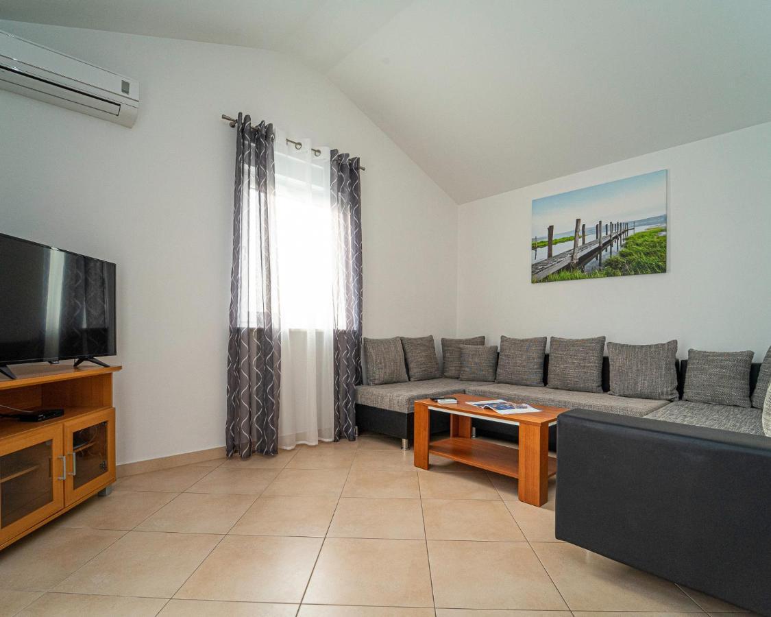 Baresic Apartment